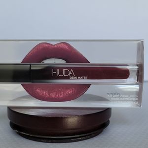 HUDA BEAUTY - Demi Matte Liquid Lipstick - Bawse